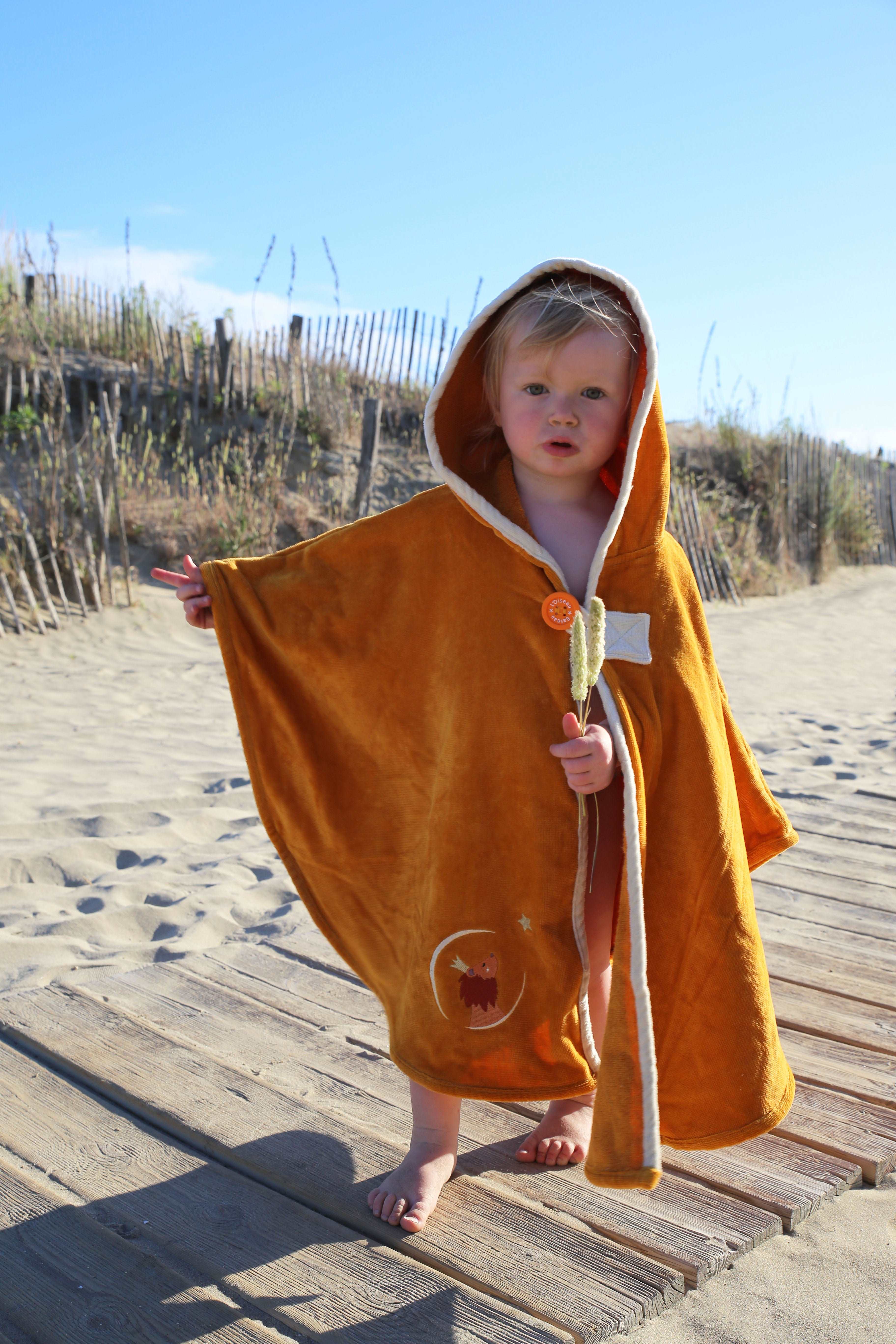 cape de bain, cape de bain personnalisée, cape de bain bébé, cape de bain enfant, poncho de bain, poncho de bain personnalisé, poncho de bain bébé, poncho de bain enfant, carré de bain, carré de bain bébé, cadeau de naissance, cadeau de naissance personnalisé, cadeau de noël, cadeau de noël personnalisé, sortie de bain enfant, sortie de bain bébé, sortie de bain personnalisée