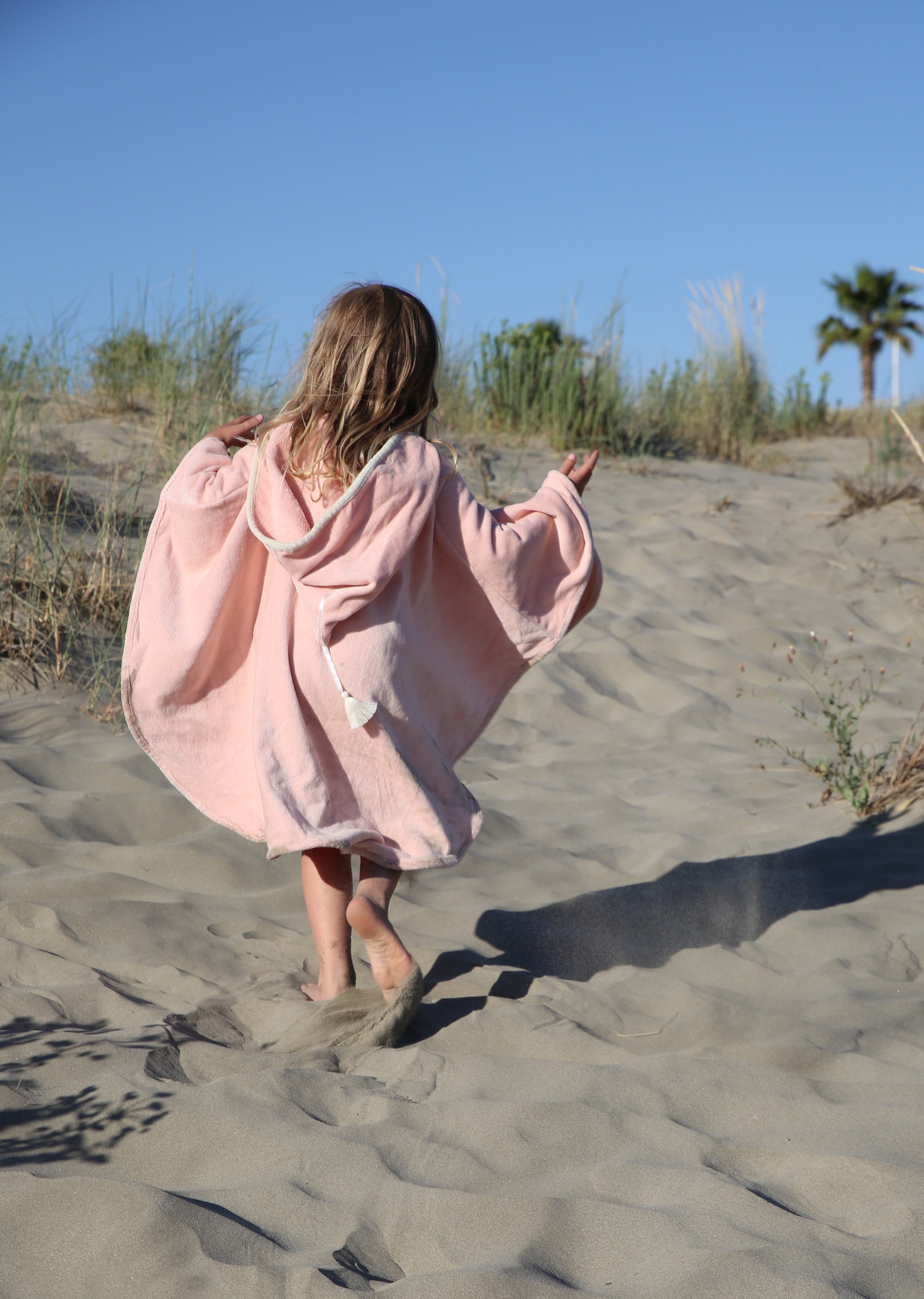cape de bain, cape de bain personnalisée, cape de bain bébé, cape de bain enfant, poncho de bain, poncho de bain personnalisé, poncho de bain bébé, poncho de bain enfant, carré de bain, carré de bain bébé, cadeau de naissance, cadeau de naissance personnalisé, cadeau de noël, cadeau de noël personnalisé, sortie de bain enfant, sortie de bain bébé, sortie de bain personnalisée