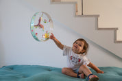 idee mobile en metal pour enfant, peau d'ane, mobile decoratif pour enfant, decoration de chambre d'enfant, mobile feerique, fabrication artisanale, peint a la main, creation française, marque française l'oiseau bateau, cadeau de naissance original
