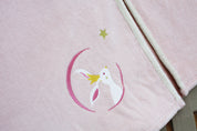 cape de bain, cape de bain personnalisée, cape de bain bébé, cape de bain enfant, poncho de bain, poncho de bain personnalisé, poncho de bain bébé, poncho de bain enfant, carré de bain, carré de bain bébé, cadeau de naissance, cadeau de naissance personnalisé, cadeau de noël, cadeau de noël personnalisé, sortie de bain enfant, sortie de bain bébé, sortie de bain personnalisée