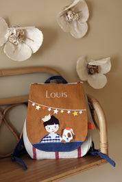 Sac à dos personnalisé, sac à dos bébé, sac à dos bébé personnalisé, sac à dos enfant, sac à dos enfant personnalisé, sac à dos brodé, sac à dos prénom brodé, sac à dos, sac à dos crèche, sac à dos maternelle, sac à dos naissance, cadeau de naissance, cadeau de naissance personnalisé, cadeau de naissance unique, cadeau de naissance original, sac bébé, sac enfant, sac personnalisé bébé, sac personnalisé enfant, sac à dos garçon, sac à dos bébé garçon, sac à dos bleu, sac à dos chien, Cadeau de noël bébé