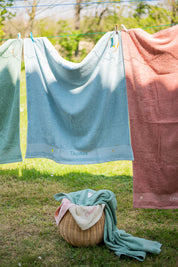 Carre de bain bebe, carre de bain personnalise bebe, carre de bain personnalise, serviette plage bebe, serviette plage personnalisee, serviette bebe evolutive, serviette evolutive, cadeau de naissance, serviette personnalisee, 100% coton oeko-tex, serviette absorbante enfant, design français, creation française, marque française, l'oiseau bateau, bleu, renard