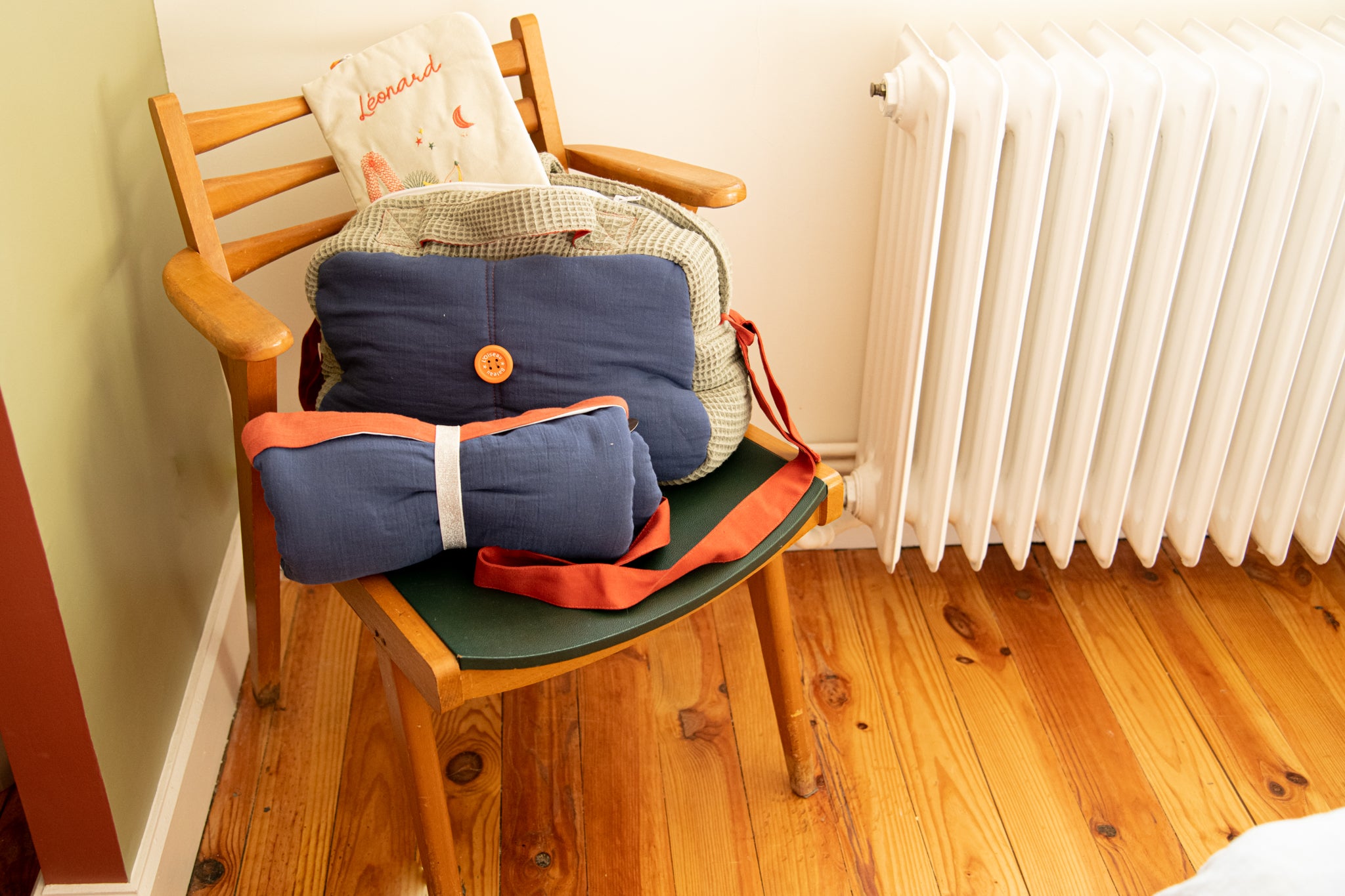 idee sac a langer bebe, sac a langer pratique, sac a langer gaze de coton, couleur bleu, coton 100% oeko-tex, creation française, design français, marque française, l’oiseau bateau.