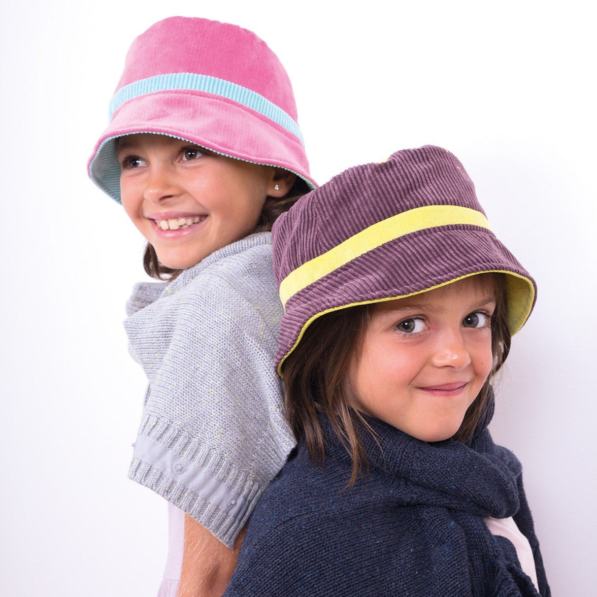 idee chapeau enfant, bob enfant, bob bebe, chapeau bebe, chapeau colore enfant, tissu velours, chapeau hiver enfant, bob hiver enfant, design français, marque française, creation française, accessoire enfant, chapeau hiver enfant, chapeau hiver bebe