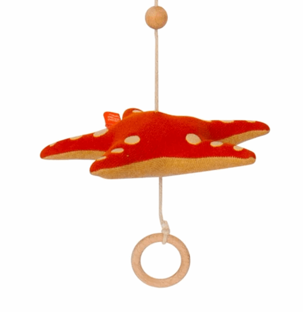 idee mobile decoratif pour enfant en forme de tortue, decoration chambre d'enfant, mobile pour bebe en tissu, mobile perle bois naturel, creation française, marque française, l'oiseau bateau