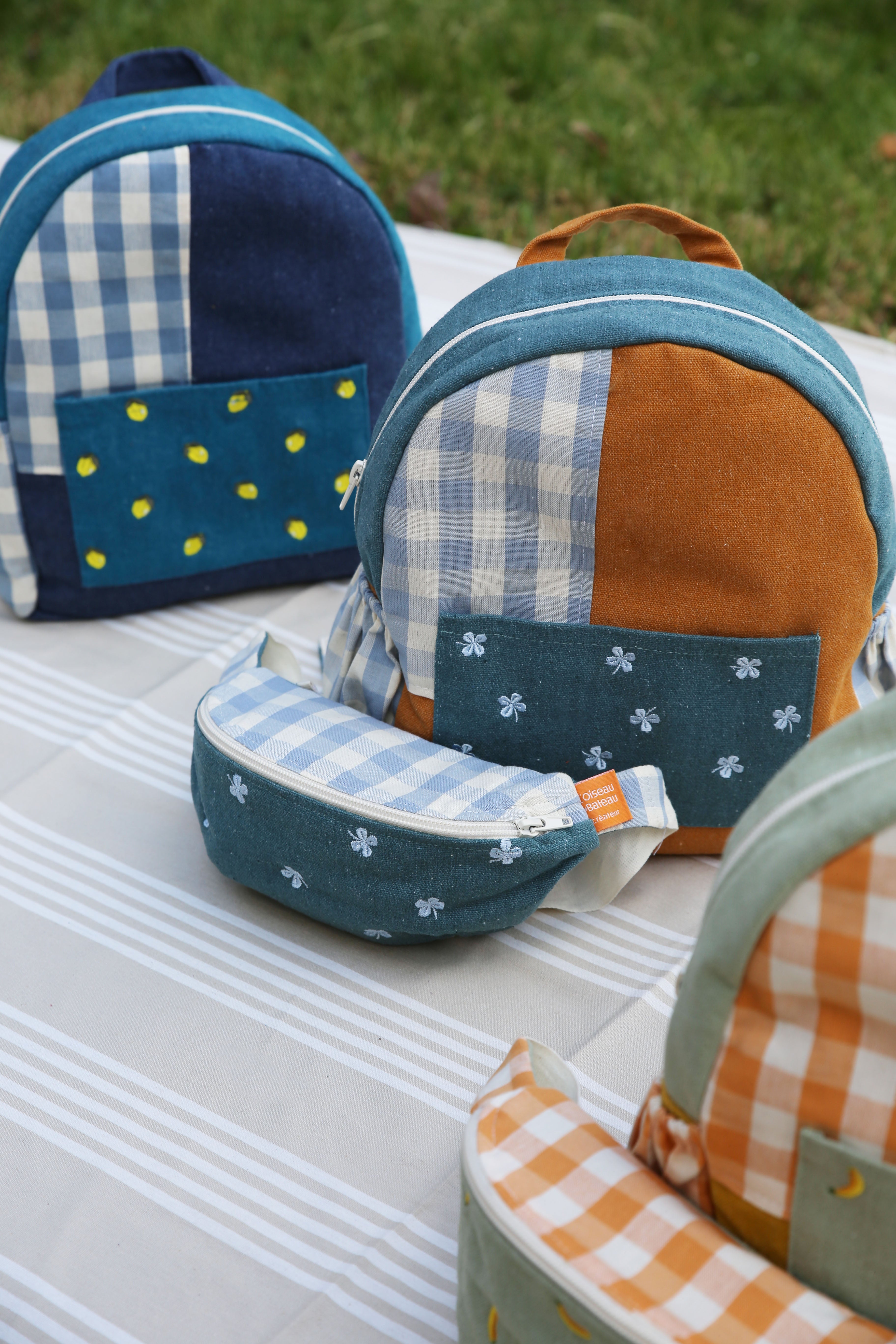 idee sac banane enfant, banane enfant, sac banane enfant,  banane sac, sac banane enfant tendance, accessoire sac enfant, sac bandouliere enfant, sac banane brode enfant, creation française, design français, marque française, l'oiseau bateau, sac banane bleu