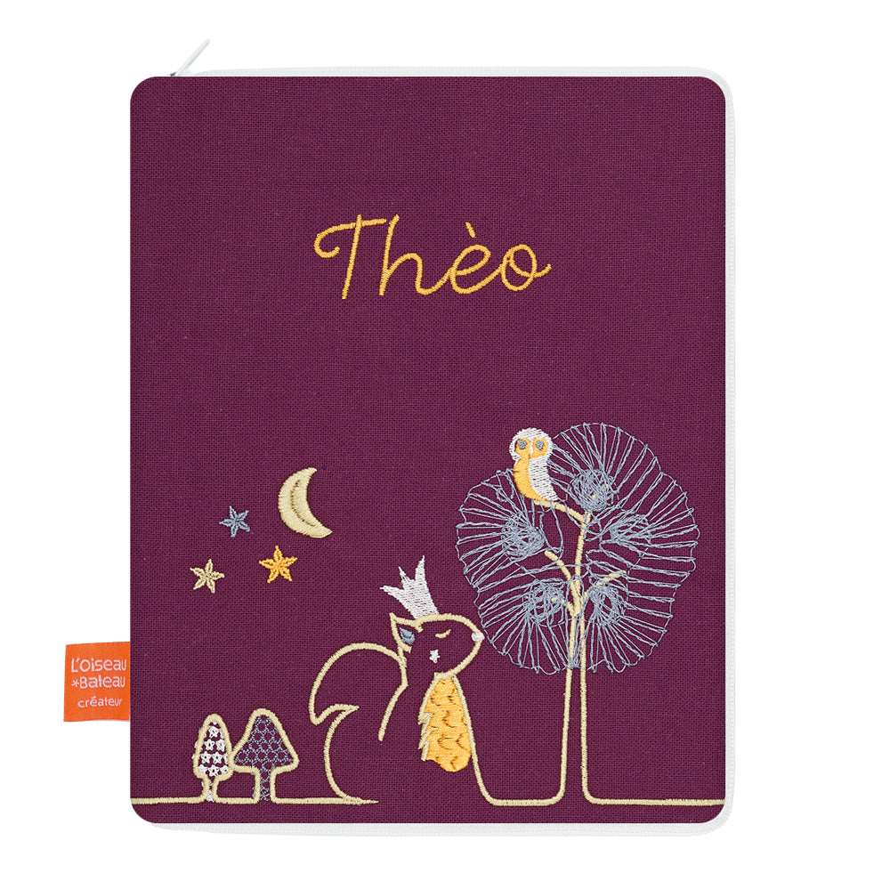 idee protege carnet de sante bebe, protege carnet de sante personnalise, theme ecureuil, couleur bordeaux  tissus 100% coton oeko tex, cadeau de naissance personnalisé, cadeau de naissance original, design français, marque française, l'oiseau bateau.