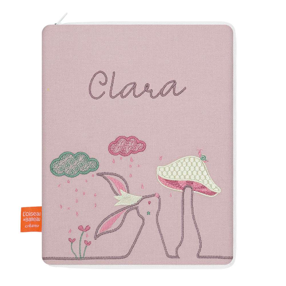 idee protege carnet de sante bebe, protege carnet de sante personnalise, theme lapin  couleur rose poudre, tissus 100% coton oeko tex, cadeau de naissance personnalisé, cadeau de naissance original, design français, marque française, l'oiseau bateau.