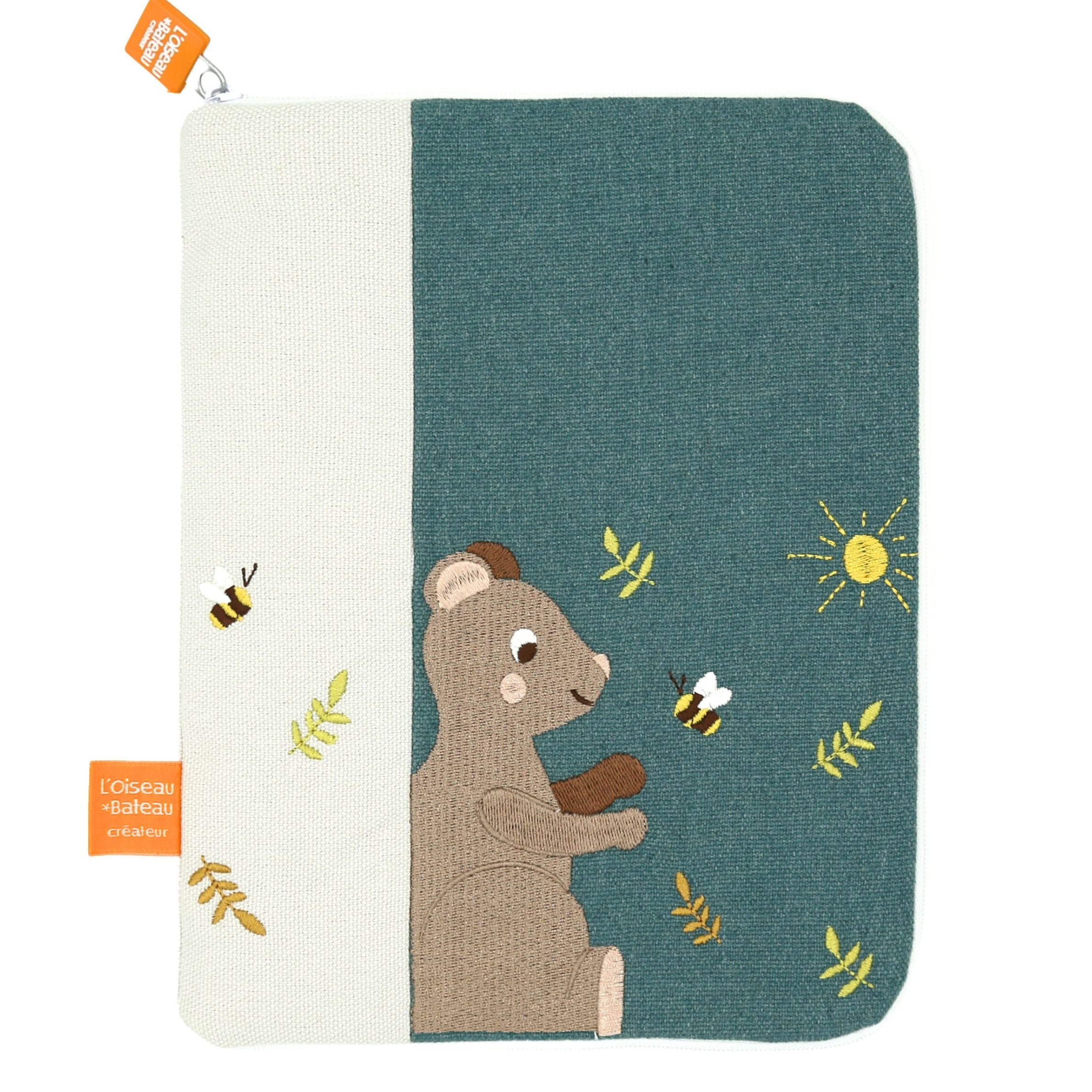 protège carnet de santé bébé, protège carnet de santé personnalisé, protège carnet de santé personnalisé bébé, idée protège carnet de santé, protège carnet de santé enfant, protège carnet de santé personnalisé enfant, couverture carnet de santé, couverture personnalisée carnet de santé, protège carnet de santé personnalisable, protège carnet de santé personnalisable bébé, protège carnet de santé brodé, protège carnet de santé brodé enfant, cadeau de naissance, cadeau de naissance personnalisé, 