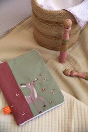 protège carnet de santé bébé, protège carnet de santé personnalisé, protège carnet de santé personnalisé bébé, idée protège carnet de santé, protège carnet de santé enfant, protège carnet de santé personnalisé enfant, couverture carnet de santé, couverture personnalisée carnet de santé, protège carnet de santé personnalisable, protège carnet de santé personnalisable bébé, protège carnet de santé brodé, protège carnet de santé brodé enfant, cadeau de naissance, cadeau de naissance personnalisé, 