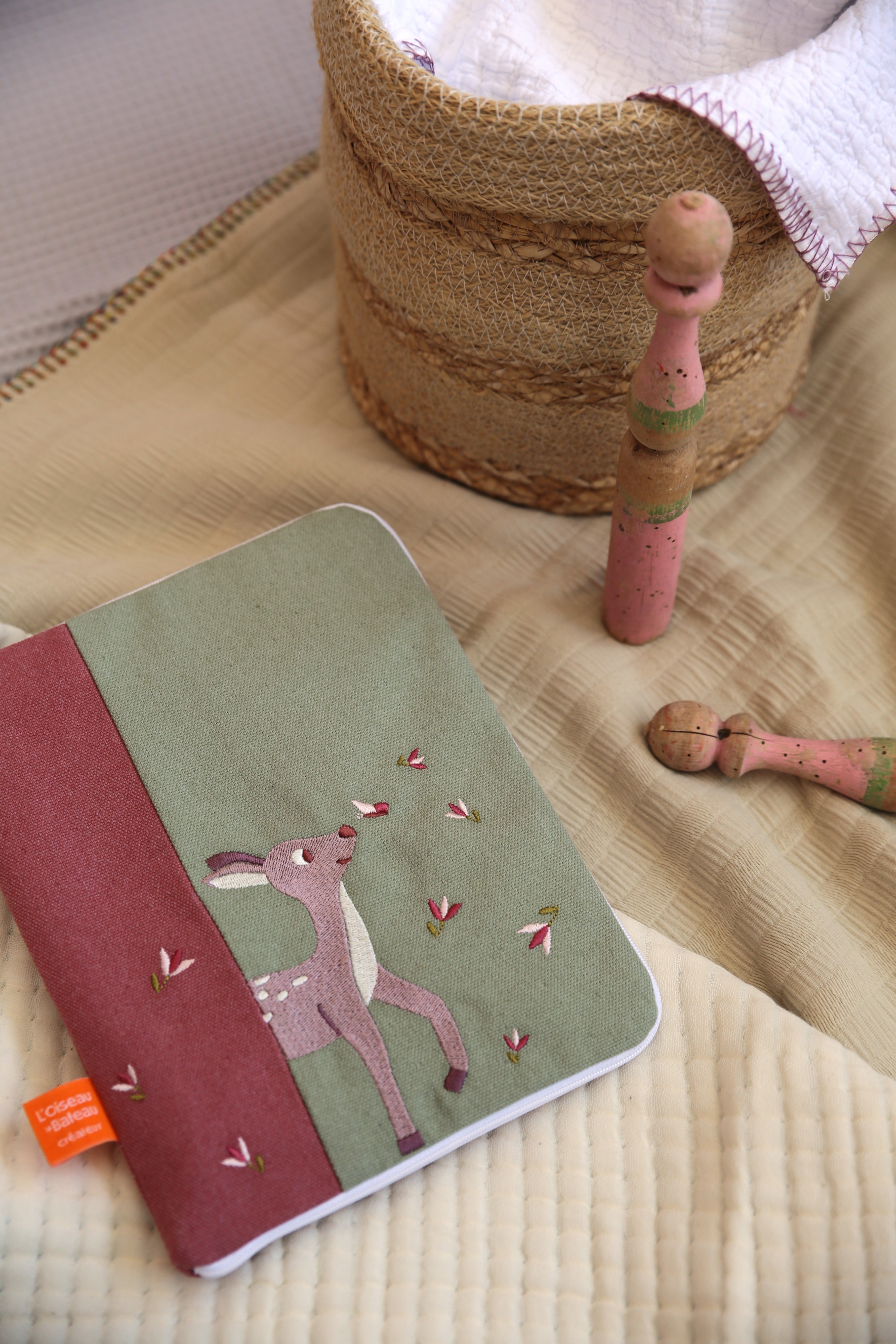 protège carnet de santé bébé, protège carnet de santé personnalisé, protège carnet de santé personnalisé bébé, idée protège carnet de santé, protège carnet de santé enfant, protège carnet de santé personnalisé enfant, couverture carnet de santé, couverture personnalisée carnet de santé, protège carnet de santé personnalisable, protège carnet de santé personnalisable bébé, protège carnet de santé brodé, protège carnet de santé brodé enfant, cadeau de naissance, cadeau de naissance personnalisé, 