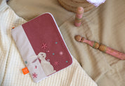 protège carnet de santé bébé, protège carnet de santé personnalisé, protège carnet de santé personnalisé bébé, idée protège carnet de santé, protège carnet de santé enfant, protège carnet de santé personnalisé enfant, couverture carnet de santé, couverture personnalisée carnet de santé, protège carnet de santé personnalisable, protège carnet de santé personnalisable bébé, protège carnet de santé brodé, protège carnet de santé brodé enfant, cadeau de naissance, cadeau de naissance personnalisé, 