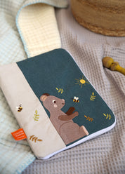 protège carnet de santé bébé, protège carnet de santé personnalisé, protège carnet de santé personnalisé bébé, idée protège carnet de santé, protège carnet de santé enfant, protège carnet de santé personnalisé enfant, couverture carnet de santé, couverture personnalisée carnet de santé, protège carnet de santé personnalisable, protège carnet de santé personnalisable bébé, protège carnet de santé brodé, protège carnet de santé brodé enfant, cadeau de naissance, cadeau de naissance personnalisé, 