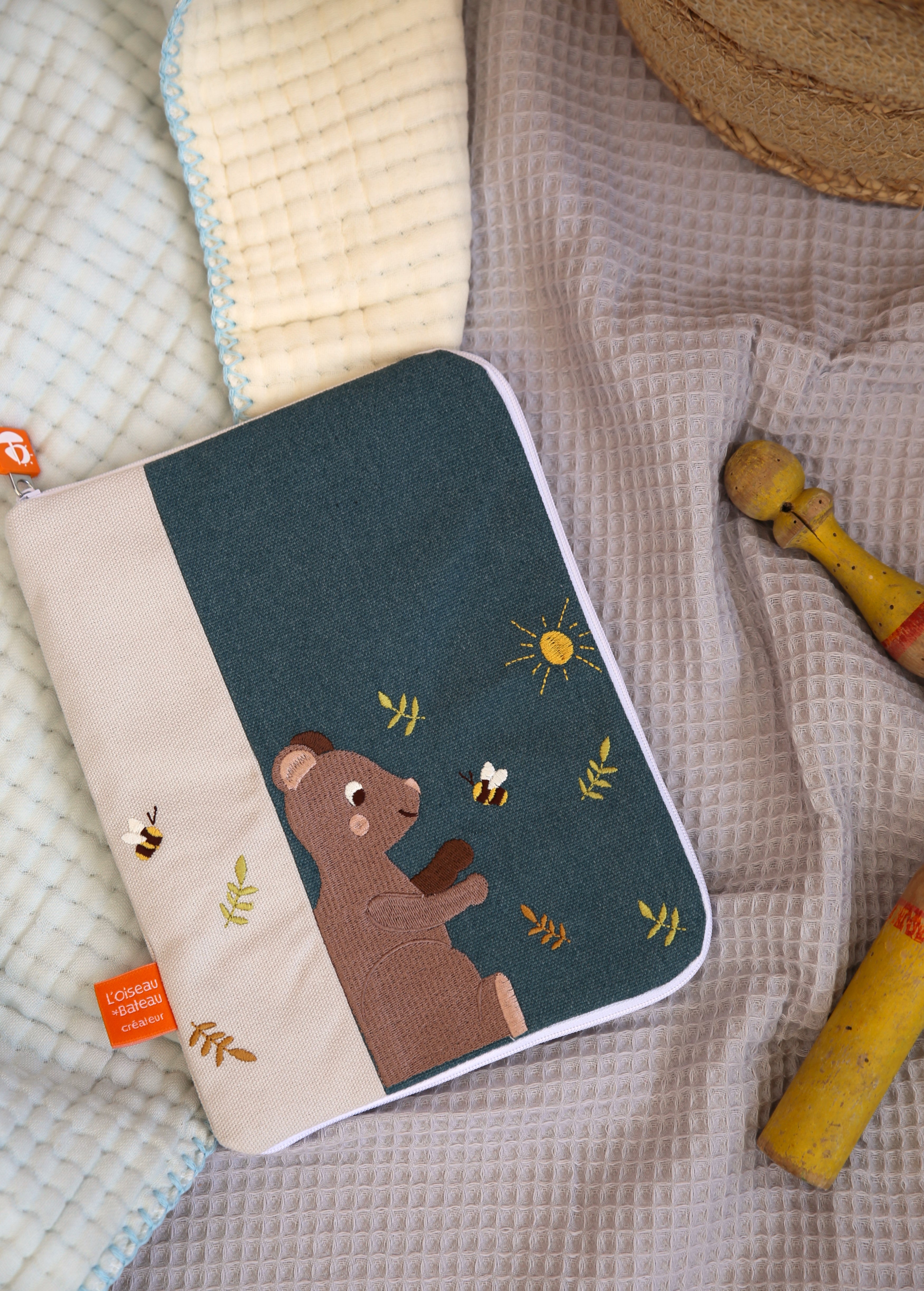 protège carnet de santé bébé, protège carnet de santé personnalisé, protège carnet de santé personnalisé bébé, idée protège carnet de santé, protège carnet de santé enfant, protège carnet de santé personnalisé enfant, couverture carnet de santé, couverture personnalisée carnet de santé, protège carnet de santé personnalisable, protège carnet de santé personnalisable bébé, protège carnet de santé brodé, protège carnet de santé brodé enfant, cadeau de naissance, cadeau de naissance personnalisé, 