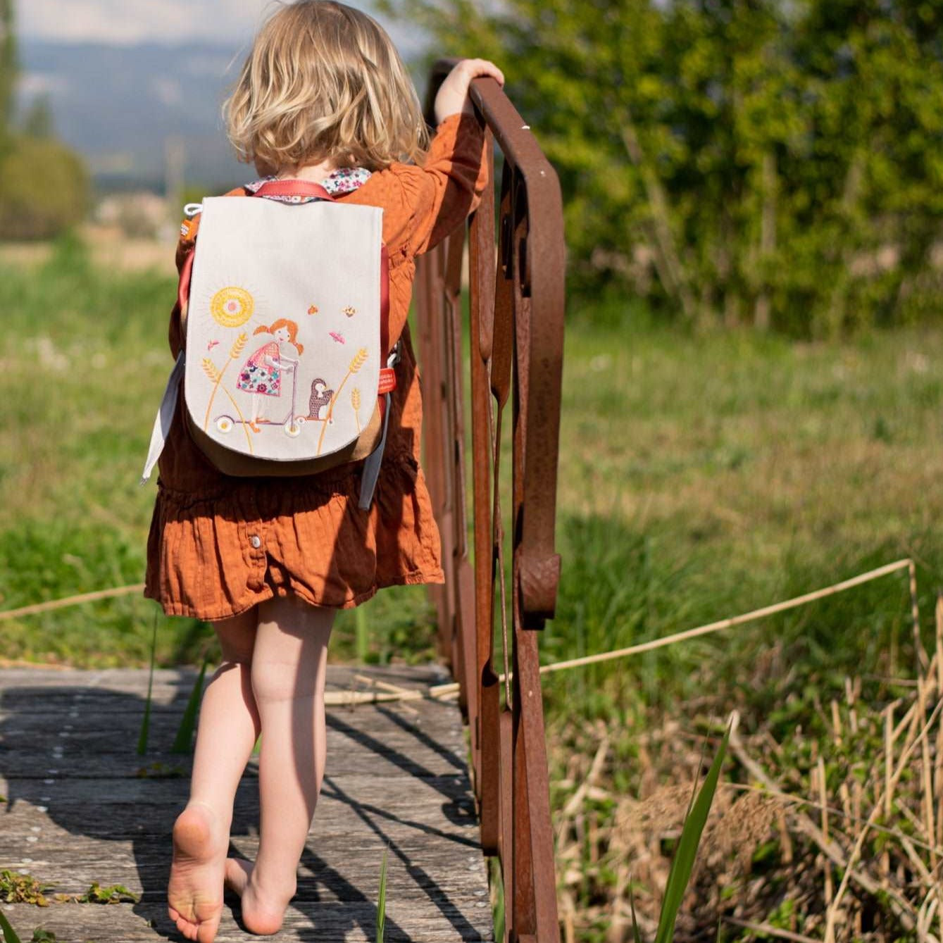 idee sac à dos enfant, idee sac à dos bebe, idee sac à dos maternelle, idee sac à dos maternelle, sac à dos bebe personnalise, sac a dos enfant personnalise, sac a dos avec prenom, sac a dos bebe brode, sac a dos enfant brode, sac ecole maternelle, sac brode personnalise, sac a dos personnalise, sac d ecole maternelle personnalise, sac a dos français enfant, sac a dos bebe français, sac personnalise, sac brode, creation française, design français, marque française, l’oiseau bateau, fille et trottinette 