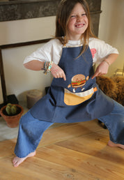 tablier de cuisine enfant, tablier de cuisine enfant personnalisé, tablier enfant, tablier enfant personnalisé, tablier de cuisine garçon, tablier de cuisine garçon personnalisé, tablier de cuisine fille, tablier de cuisine fille personnalisé, tablier de peinture enfant, tablier de peinture enfant personnalisé, tablier bricolage enfant, tablier bricolage enfant personnalisé, tablier jardinage enfant, tablier jardinage enfant personnalisé, idée cadeau enfant personnalisé, idée cadeau enfant originale, 