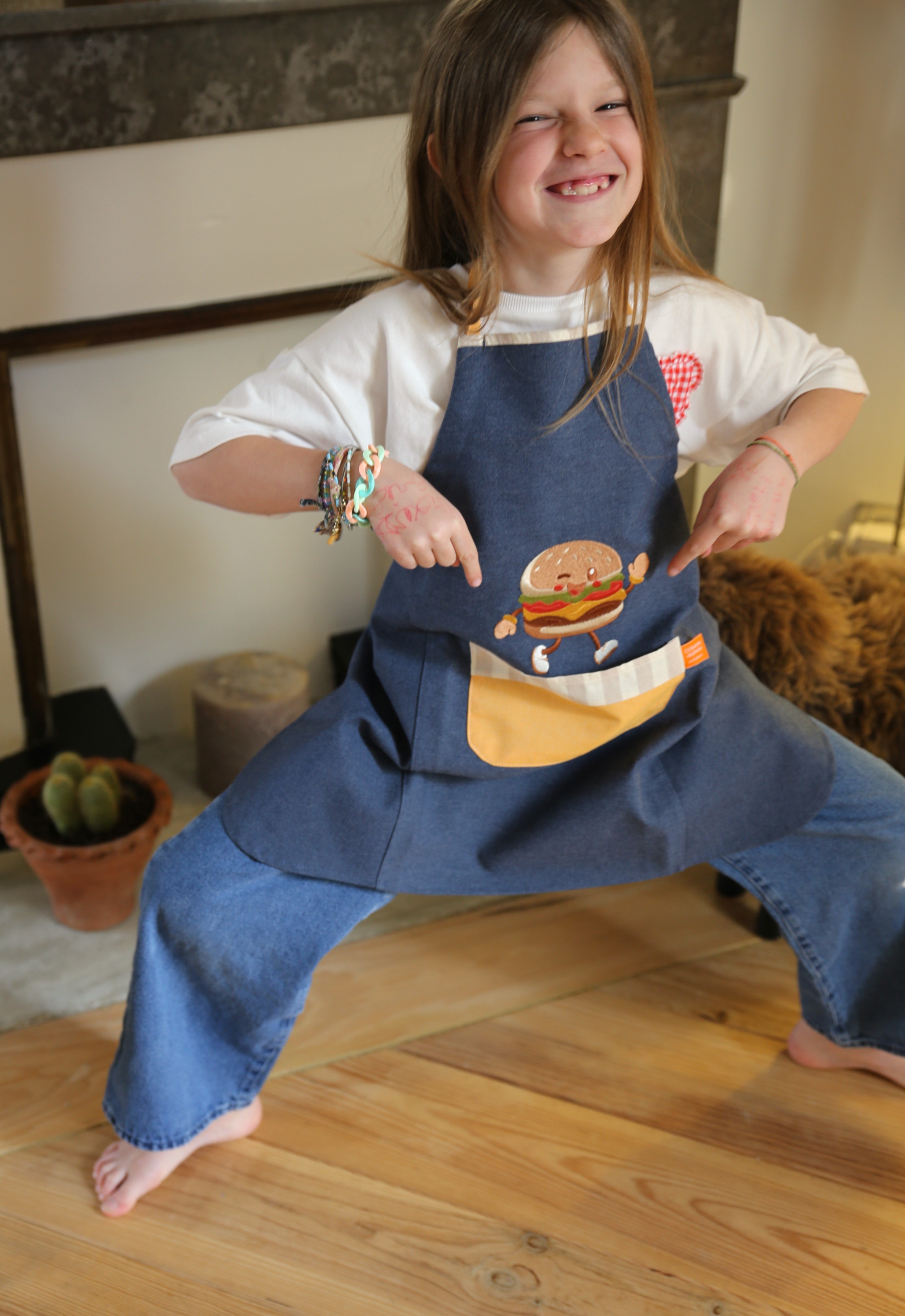 tablier de cuisine enfant, tablier de cuisine enfant personnalisé, tablier enfant, tablier enfant personnalisé, tablier de cuisine garçon, tablier de cuisine garçon personnalisé, tablier de cuisine fille, tablier de cuisine fille personnalisé, tablier de peinture enfant, tablier de peinture enfant personnalisé, tablier bricolage enfant, tablier bricolage enfant personnalisé, tablier jardinage enfant, tablier jardinage enfant personnalisé, idée cadeau enfant personnalisé, idée cadeau enfant originale, 