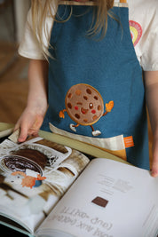 tablier de cuisine enfant, tablier de cuisine enfant personnalisé, tablier enfant, tablier enfant personnalisé, tablier de cuisine garçon, tablier de cuisine garçon personnalisé, tablier de cuisine fille, tablier de cuisine fille personnalisé, tablier de peinture enfant, tablier de peinture enfant personnalisé, tablier bricolage enfant, tablier bricolage enfant personnalisé, tablier jardinage enfant, tablier jardinage enfant personnalisé, idée cadeau enfant personnalisé, idée cadeau enfant originale, 