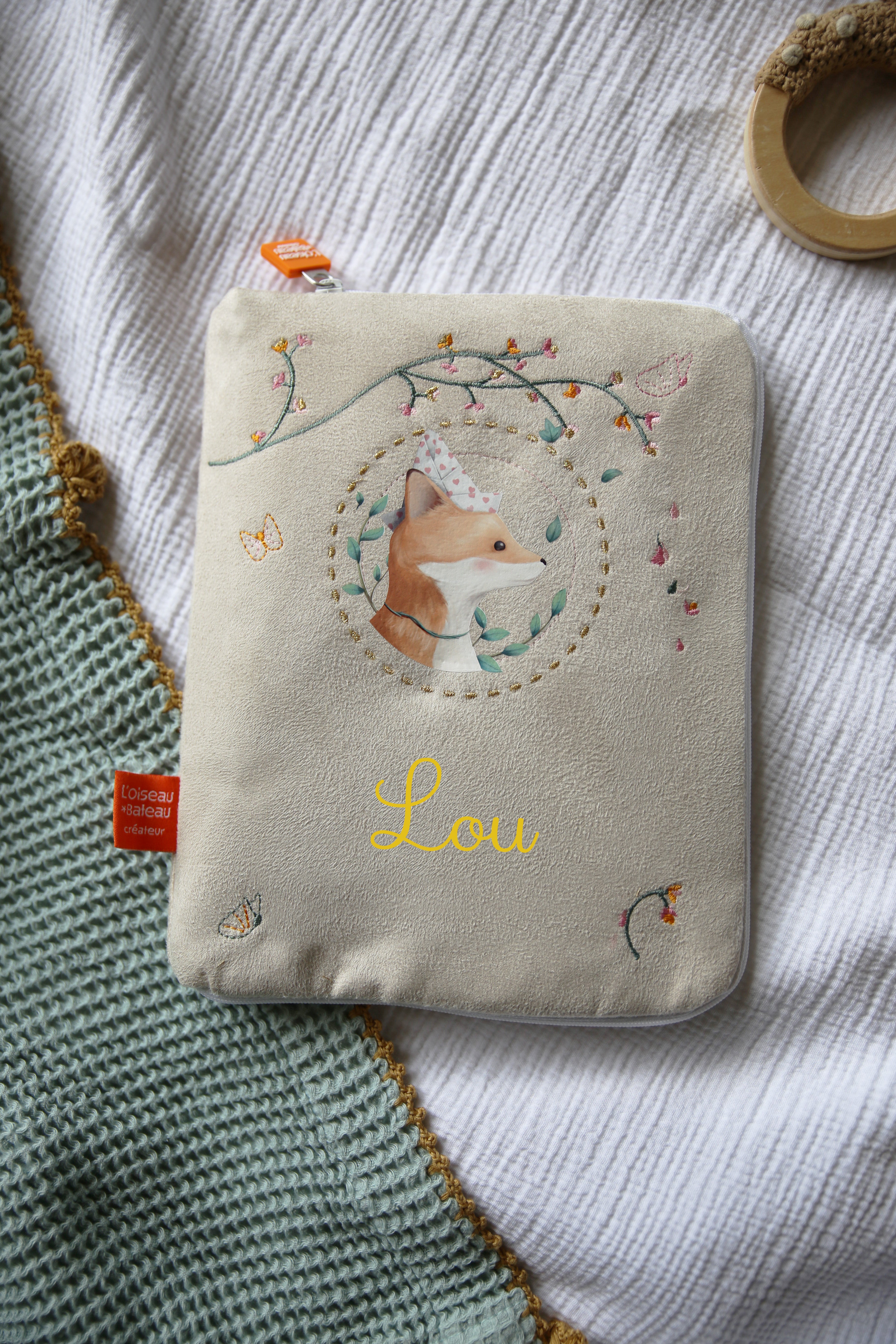 protège carnet de santé bébé, protège carnet de santé personnalisé, protège carnet de santé personnalisé bébé, idée protège carnet de santé, protège carnet de santé enfant, protège carnet de santé personnalisé enfant, couverture carnet de santé, couverture personnalisée carnet de santé, protège carnet de santé personnalisable, protège carnet de santé personnalisable bébé, protège carnet de santé brodé, protège carnet de santé brodé enfant, cadeau de naissance, cadeau de naissance personnalisé, 