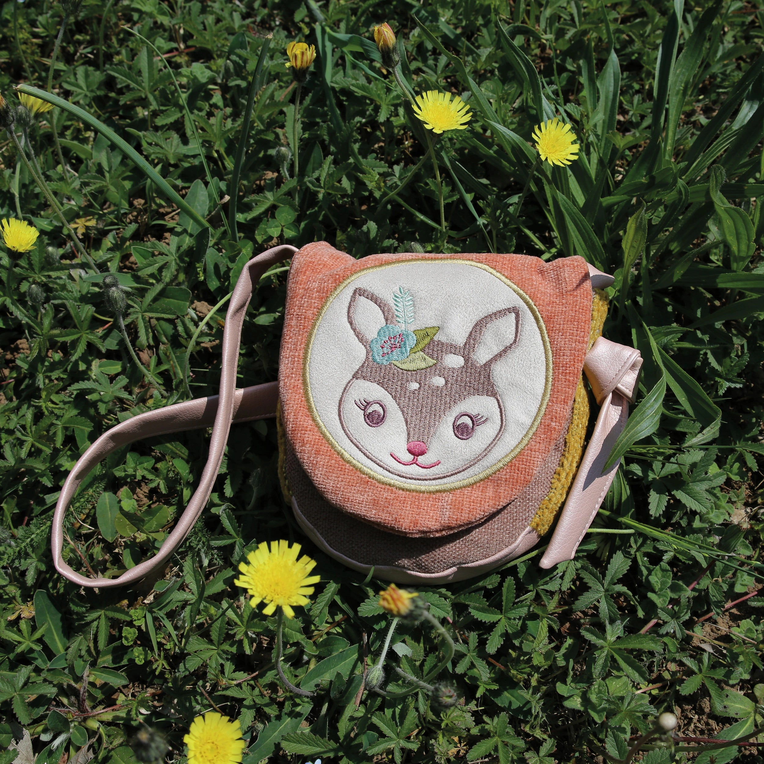sac bandoulière enfant, sac bandoulière fille, sac bandoulière rose, sac à main enfant, sac à main fille, sac à main fille rose, sacoche enfant, sacoche fille, sac à main bandoulière enfant, sac à main bandoulière fille, pochette bandoulière enfant, pochette bandoulière fille, sac besace enfant, sac besace fille, sac besace bandoulière enfant, sac besace bandoulière fille, sac bandoulière léger enfant, sac accessoire enfant, sac accessoire fille, sac enfant faon, sac enfant fille faon