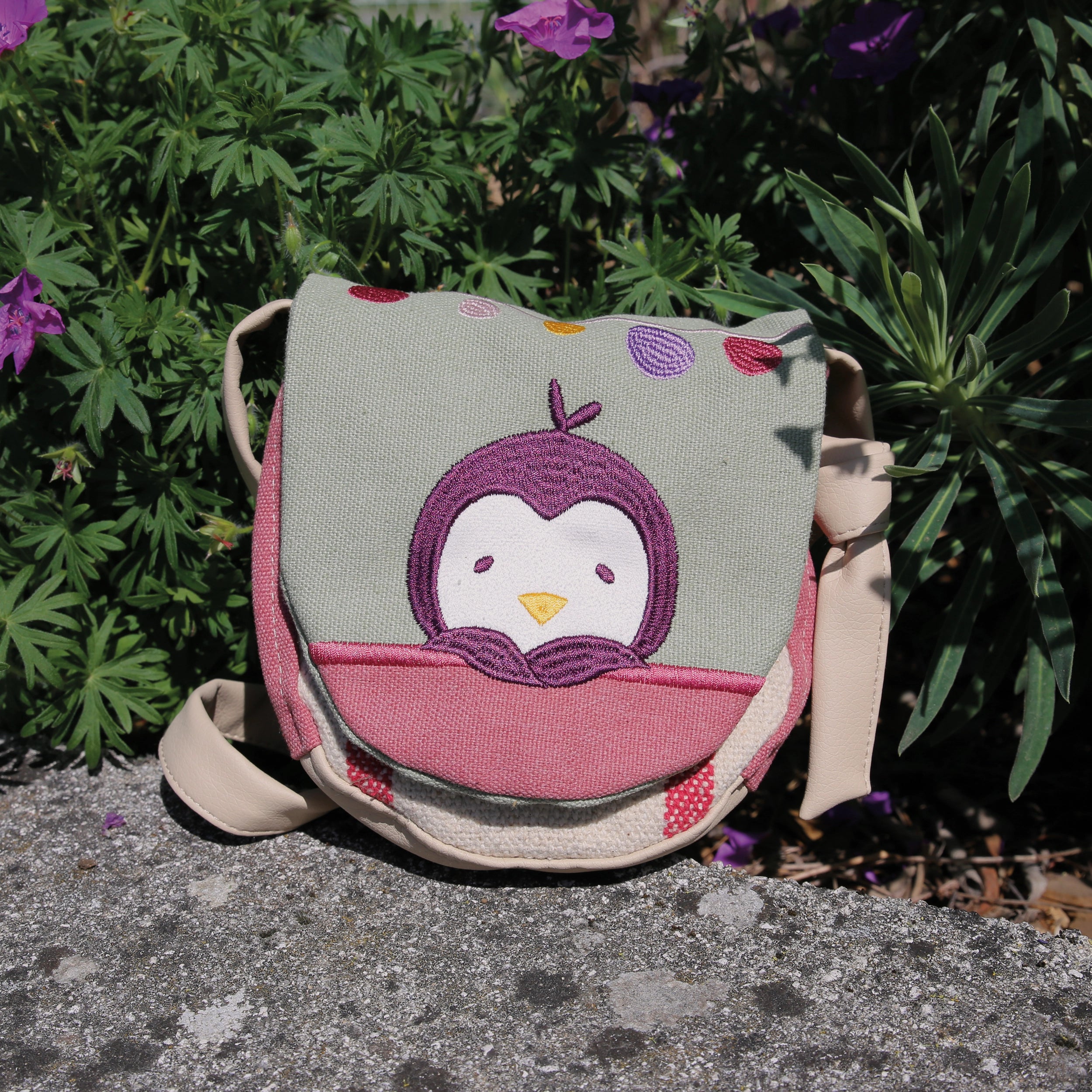 sac bandoulière enfant, sac bandoulière fille, sac bandoulière rose, sac à main enfant, sac à main fille, sac à main fille rose, sacoche enfant, sacoche fille, sac à main bandoulière enfant, sac à main bandoulière fille, pochette bandoulière enfant, pochette bandoulière fille, sac besace enfant, sac besace fille, sac besace bandoulière enfant, sac besace bandoulière fille, sac bandoulière léger enfant, sac accessoire enfant, sac accessoire fille, sac enfant pingouin, sac enfant fille pingouin