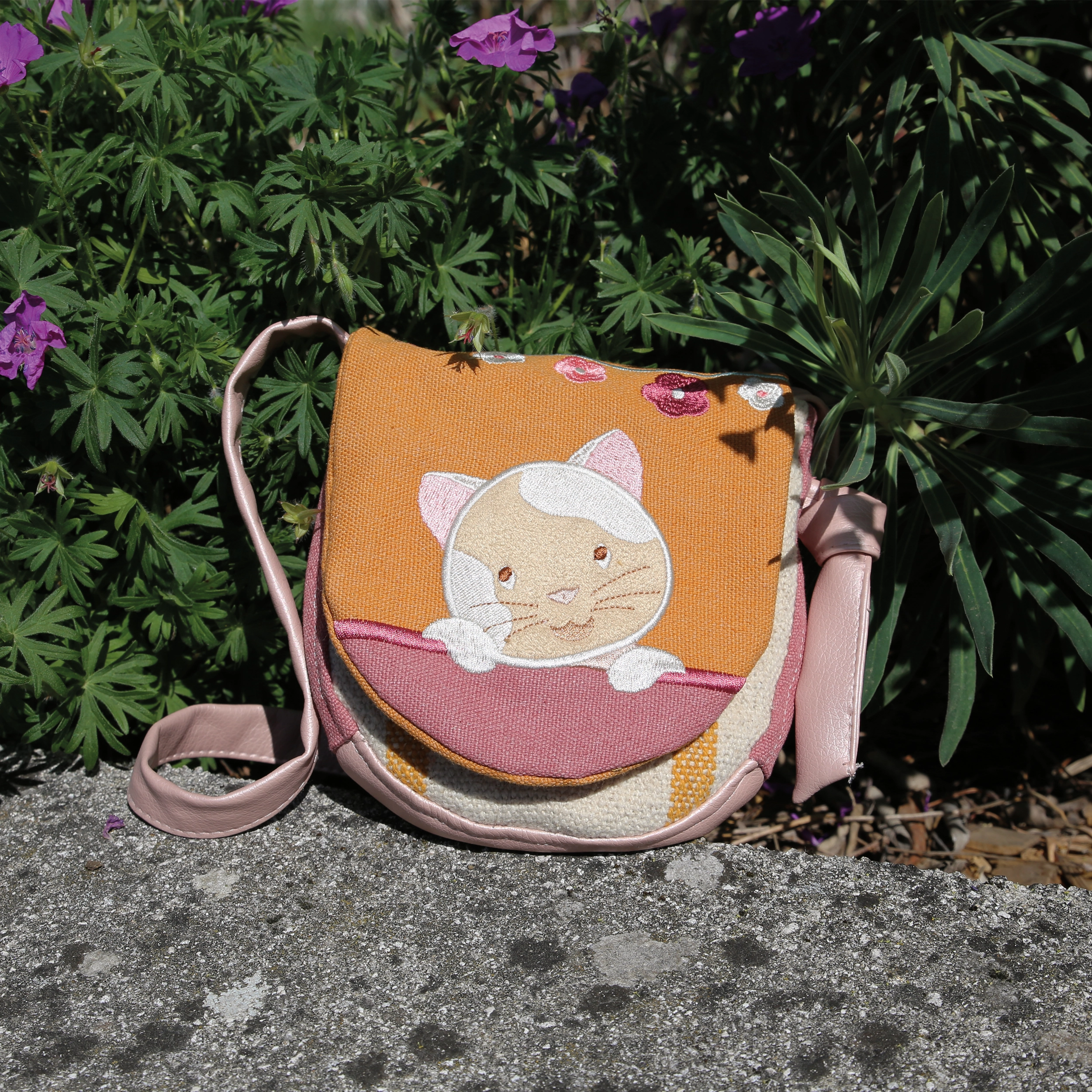 sac bandoulière enfant, sac bandoulière fille, sac bandoulière rose, sac à main enfant, sac à main fille, sac à main fille rose, sacoche enfant, sacoche fille, sac à main bandoulière enfant, sac à main bandoulière fille, pochette bandoulière enfant, pochette bandoulière fille, sac besace enfant, sac besace fille, sac besace bandoulière enfant, sac besace bandoulière fille, sac bandoulière léger enfant, sac accessoire enfant, sac accessoire fille, sac enfant chat, sac enfant fille chat. 