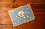 set de table enfant, set de table, set de table vinyle, sete de table, sète de table, set de table rond, set de table plastique, set de table tissu, set de table plastifié, set de table personnalisé, set à table, table set de table, nappe enfant, set de table pour enfant, set de table girly, set de table rigolo, set de table amusant, set de table vintage