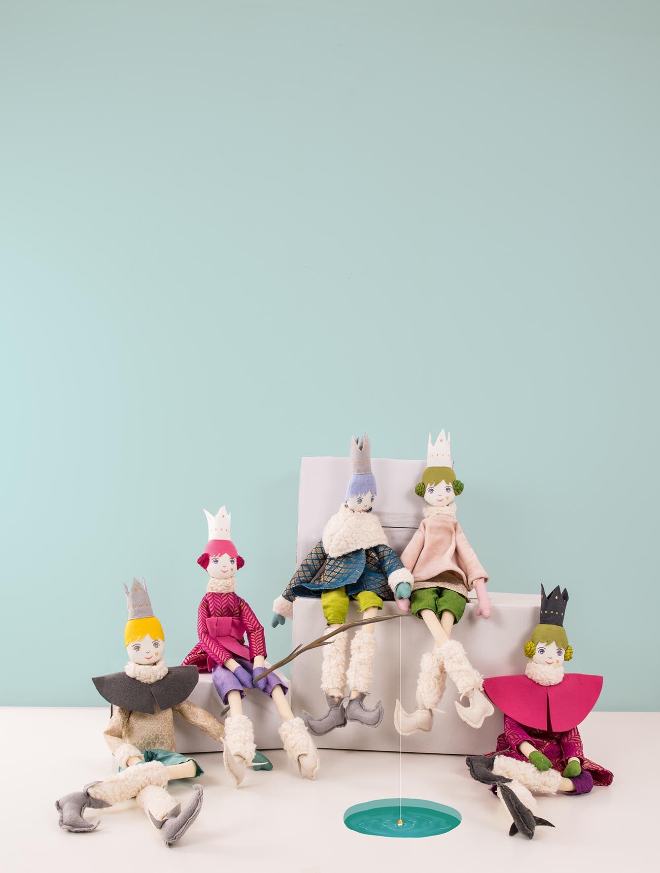 poupee tissu, poupee pour enfant, poupee pour bebe, poupee chiffon, creation française, design français, fabrication artisanale, coton 100% oeko-tex, decoration chambre d'enfant, decoration chambre de bebe, poupee feerique, marque française