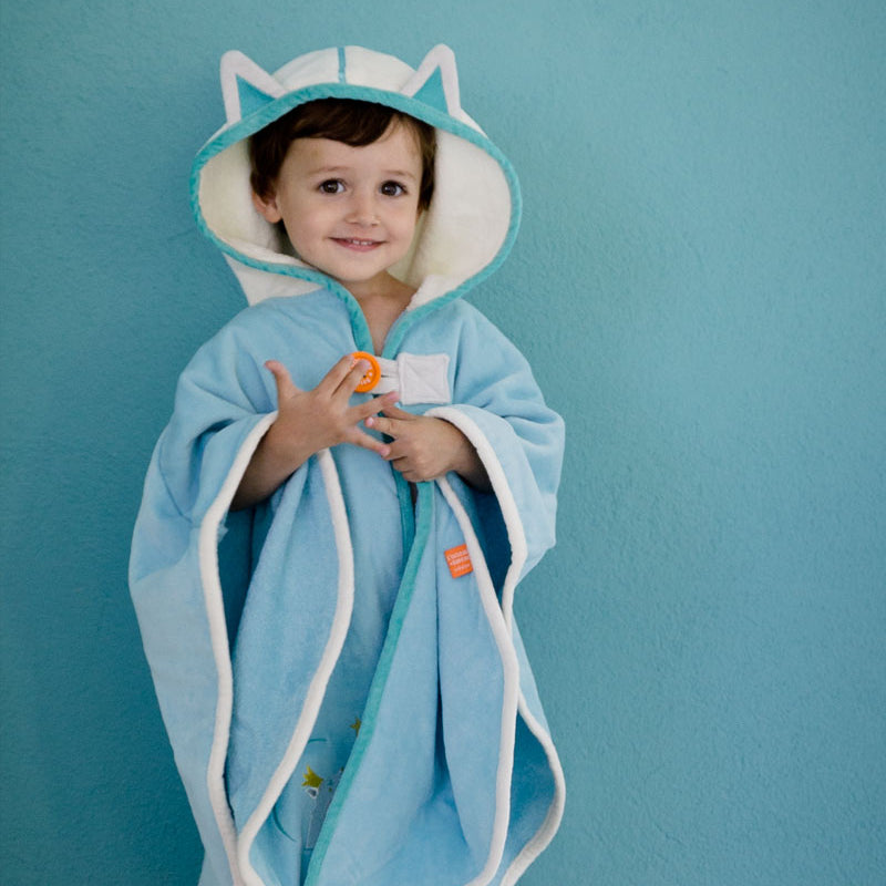 Cape de bain bebe, cape de bain enfant, cape de bain  personnalisee bebe, cape de bain personnalisee enfant,cadeau de naissance, cadeau de naissance personnalise, carre de bain bebe, carre de bain enfant, poncho de bain bebe, poncho de bain enfant, creation française, design français, marque française, l'oiseau bateau, cape de bain bleu, theme renard